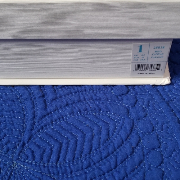 Shoes - Picture 2 of 3